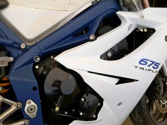 SMTD00NS7AJ415065 - 2010 TRIUMPH MOTORCYCLE DAYTONA 67 WHITE photo 7