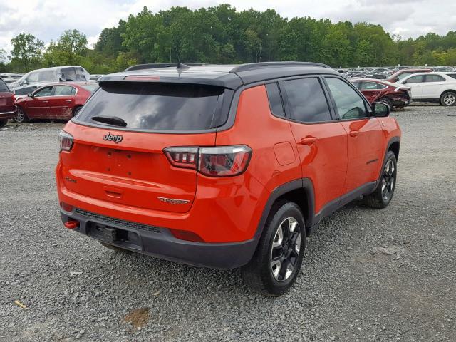 3C4NJDDB2JT231623 - 2018 JEEP COMPASS TR ORANGE photo 4