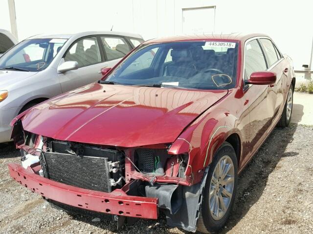 2C3CCAAG0DH577364 - 2013 CHRYSLER 300 RED photo 2