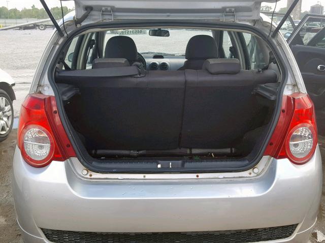 KL1TD66E69B325106 - 2009 CHEVROLET AVEO LS SILVER photo 9