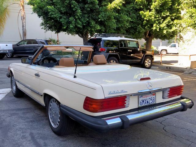 WDBBA48D0JA086392 - 1988 MERCEDES-BENZ 560 SL CREAM photo 3