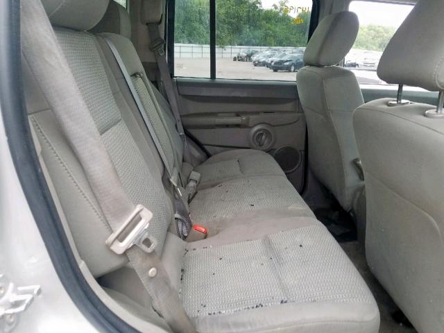 1J8HG48K68C215395 - 2008 JEEP COMMANDER SILVER photo 6