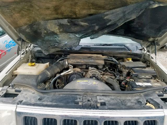 1J8HG48K68C215395 - 2008 JEEP COMMANDER SILVER photo 7