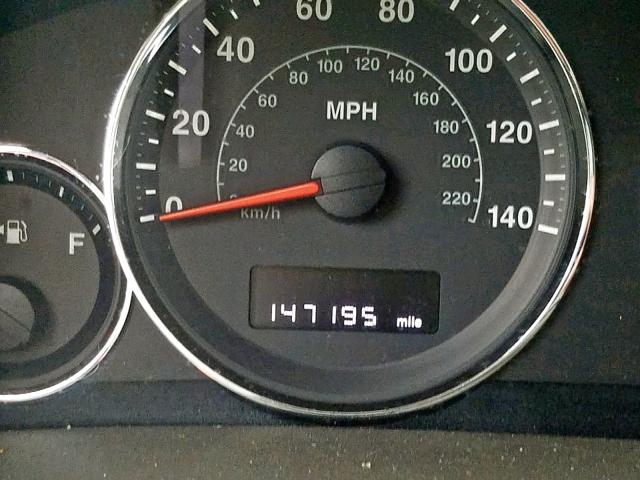 1J8HG48K68C215395 - 2008 JEEP COMMANDER SILVER photo 8