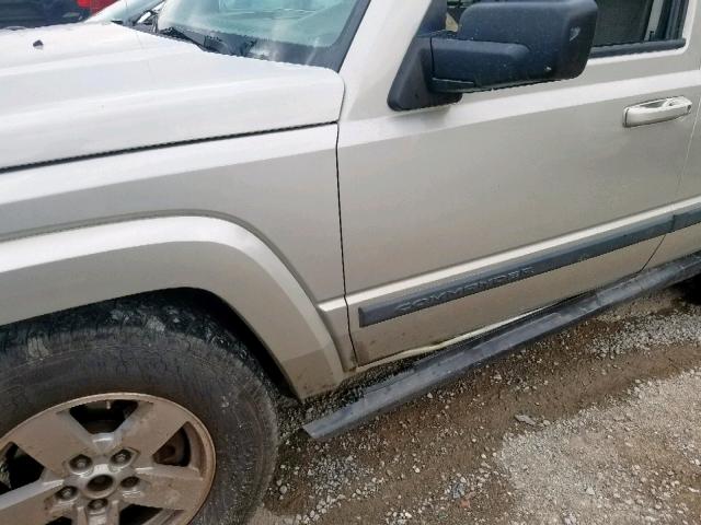 1J8HG48K68C215395 - 2008 JEEP COMMANDER SILVER photo 9