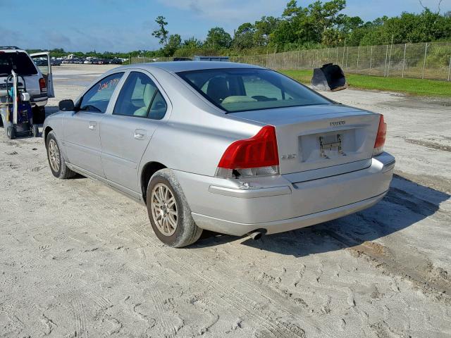 YV1RS612352457248 - 2005 VOLVO S60 SILVER photo 3