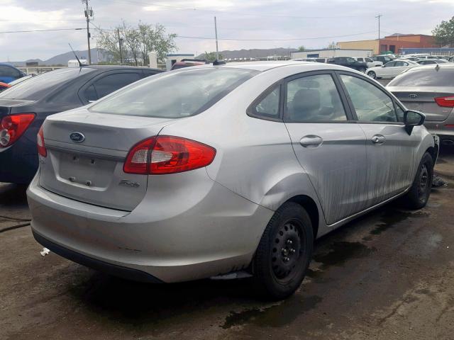 3FADP4AJ8BM223680 - 2011 FORD FIESTA S SILVER photo 4