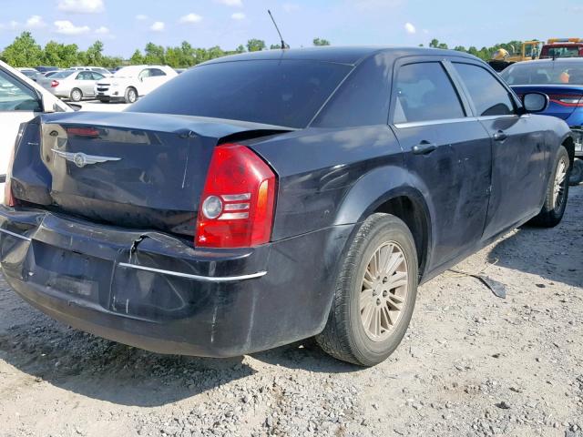 2C3LA53G68H253464 - 2008 CHRYSLER 300 TOURIN BLACK photo 4