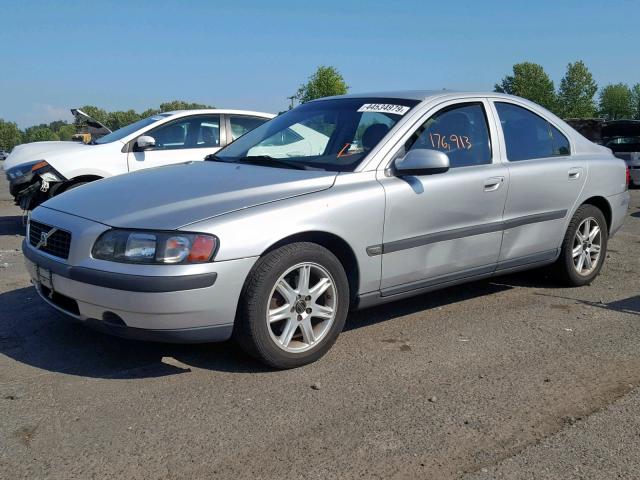 YV1RS61R312032281 - 2001 VOLVO S60 SILVER photo 2