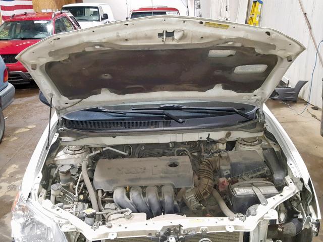 5Y2SL658X7Z416144 - 2007 PONTIAC VIBE WHITE photo 7