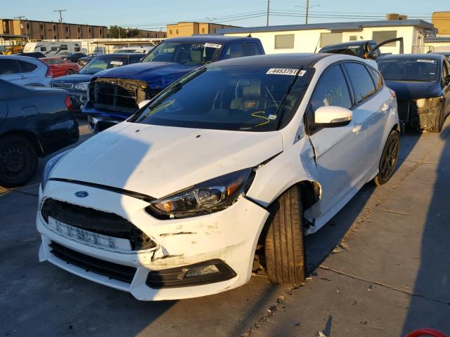 1FADP3L90HL229772 - 2017 FORD FOCUS ST WHITE photo 2