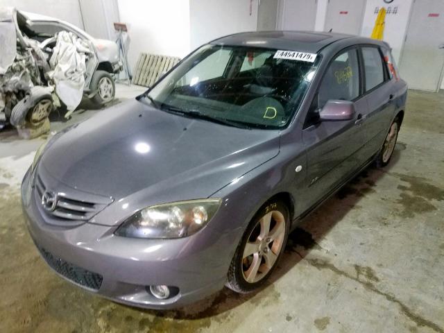 JM1BK343941185531 - 2004 MAZDA 3 HATCHBAC GRAY photo 2