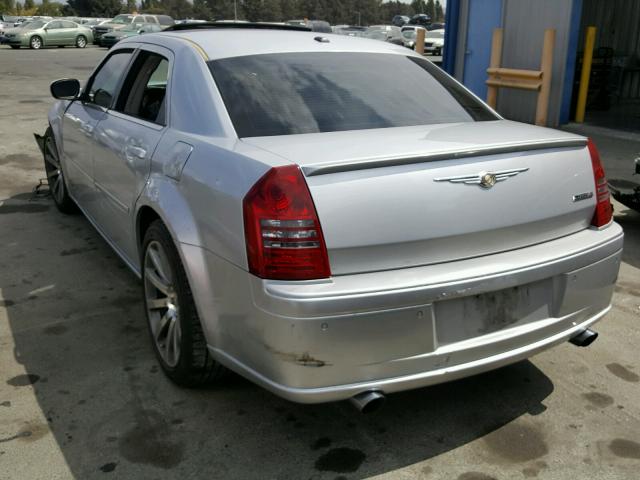 2C3LA73W17H823579 - 2007 CHRYSLER 300C SRT-8 SILVER photo 3