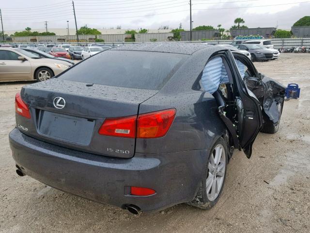 JTHBK262265013415 - 2006 LEXUS IS 250 GRAY photo 4