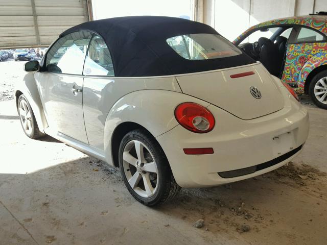 3VWFF31Y67M417383 - 2007 VOLKSWAGEN NEW BEETLE WHITE photo 3