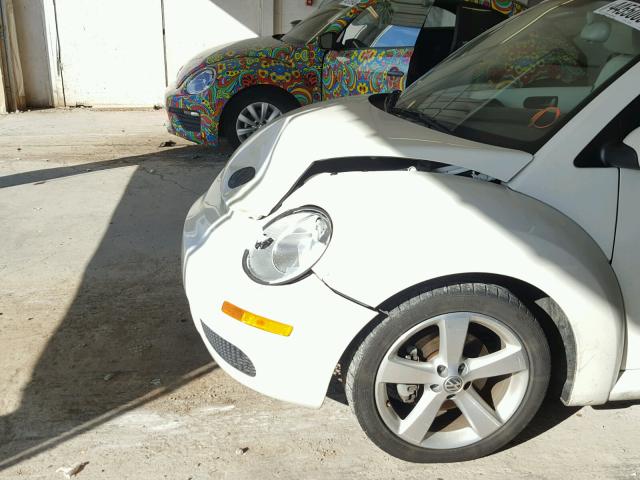 3VWFF31Y67M417383 - 2007 VOLKSWAGEN NEW BEETLE WHITE photo 9