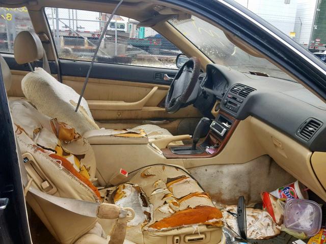 JH4KA8278NC006793 - 1992 ACURA LEGEND LS შავი ფოტო 5