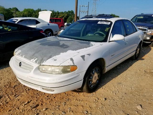 2G4WB52K0W1577281 - 1998 BUICK REGAL LS WHITE photo 2