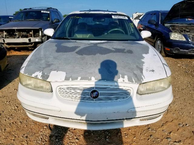 2G4WB52K0W1577281 - 1998 BUICK REGAL LS WHITE photo 9