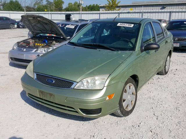 1FAHP34N17W242573 - 2007 FORD FOCUS ZX4 GREEN photo 2