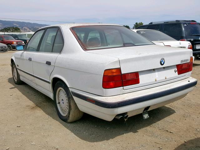 WBAHD6328SGK85738 - 1995 BMW 525 I AUTO WHITE photo 3