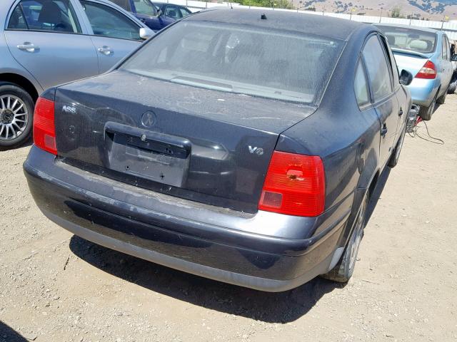 WVWBH63B91P047022 - 2001 VOLKSWAGEN PASSAT GLX BLACK photo 4