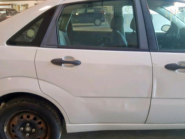 1FAFP34N97W290510 - 2007 FORD FOCUS ZX4 WHITE photo 9