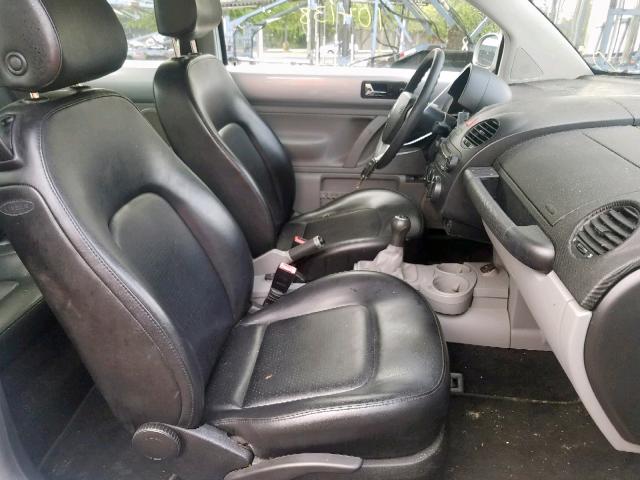 3VWBK31C15M416217 - 2005 VOLKSWAGEN NEW BEETLE SILVER photo 5