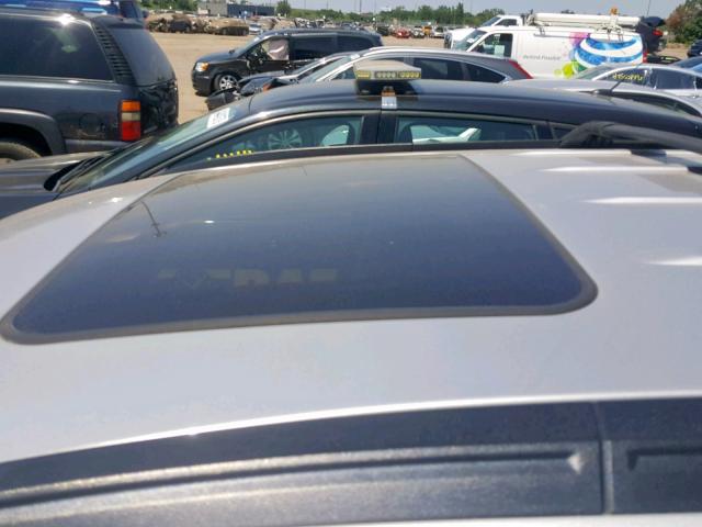 2A8GF78426R761570 - 2006 CHRYSLER PACIFICA L SILVER photo 9