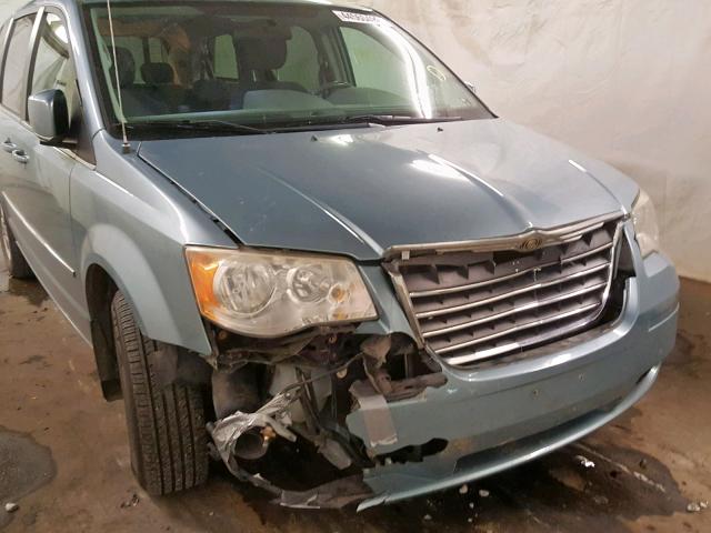 2A4RR5D18AR176907 - 2010 CHRYSLER TOWN & COU BLUE photo 9