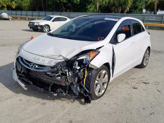 KMHD35LE7DU147181 - 2013 HYUNDAI ELANTRA GT WHITE photo 2