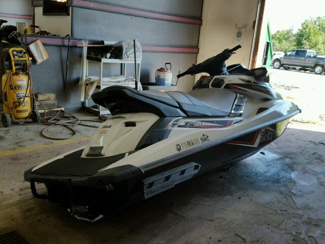 YAMA3590B414 - 2014 YAMAHA WAVERUNNER WHITE photo 4