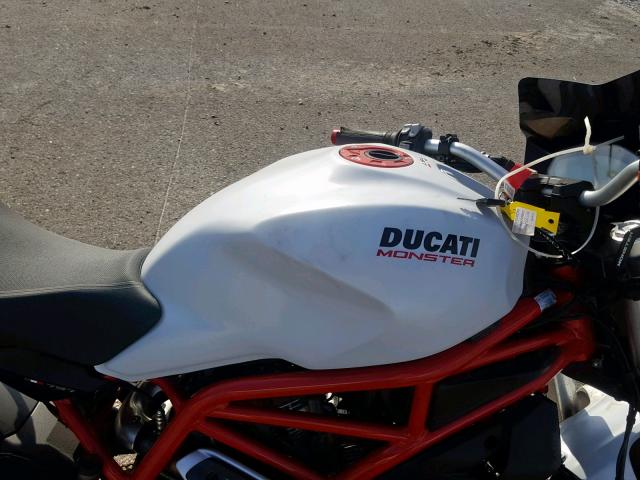 ZDMMADBM4HB001758 - 2017 DUCATI MONSTER 79 WHITE photo 5