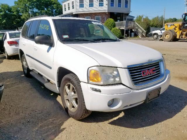 1GKDT13S372225401 - 2007 GMC ENVOY WHITE photo 1