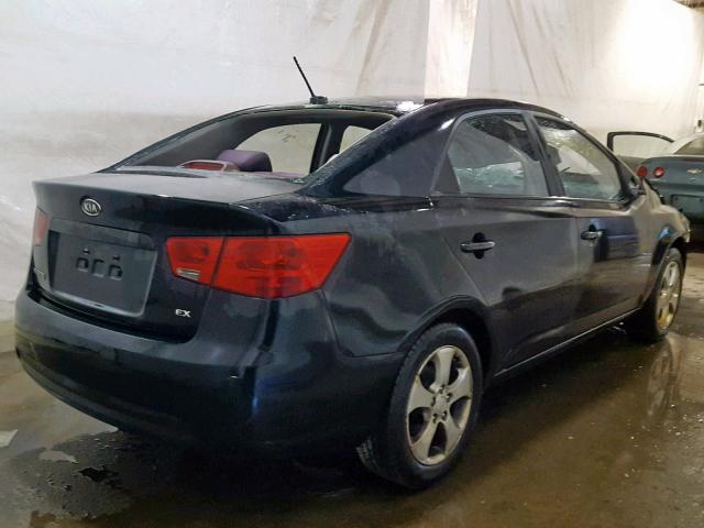 KNAFU4A28A5057389 - 2010 KIA FORTE EX BLACK photo 4