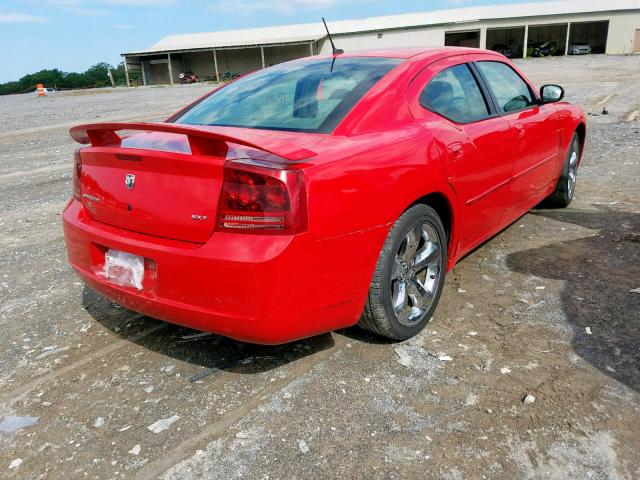 2B3KA33G88H185763 - 2008 DODGE CHARGER SX RED photo 4