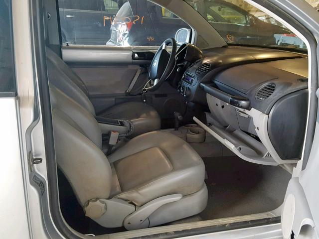 3VWCB21C42M427772 - 2002 VOLKSWAGEN NEW BEETLE ვერცხლისფერი ფოტო 5