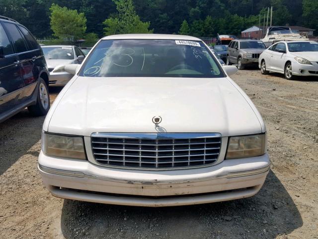 1G6KD54Y3VU286603 - 1997 CADILLAC DEVILLE WHITE photo 9