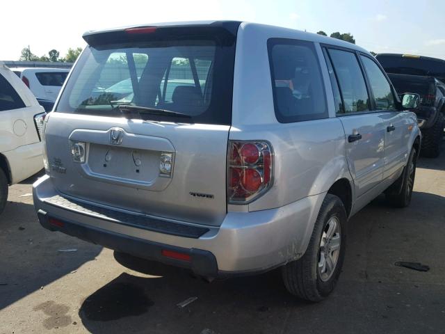 5FNYF18137B021621 - 2007 HONDA PILOT LX SILVER photo 4