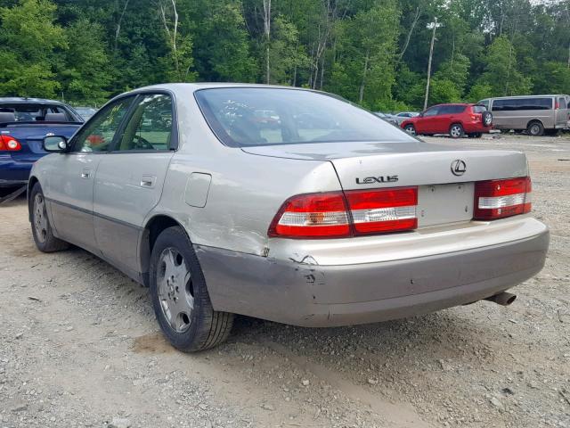 JT8BF28G210316102 - 2001 LEXUS ES 300 SILVER photo 3