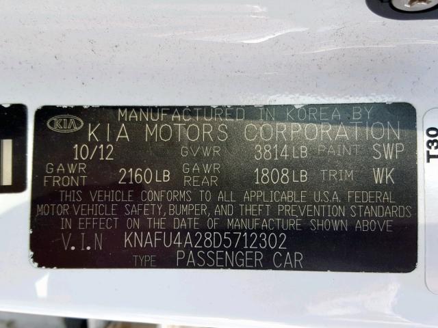 KNAFU4A28D5712302 - 2013 KIA FORTE EX WHITE photo 10