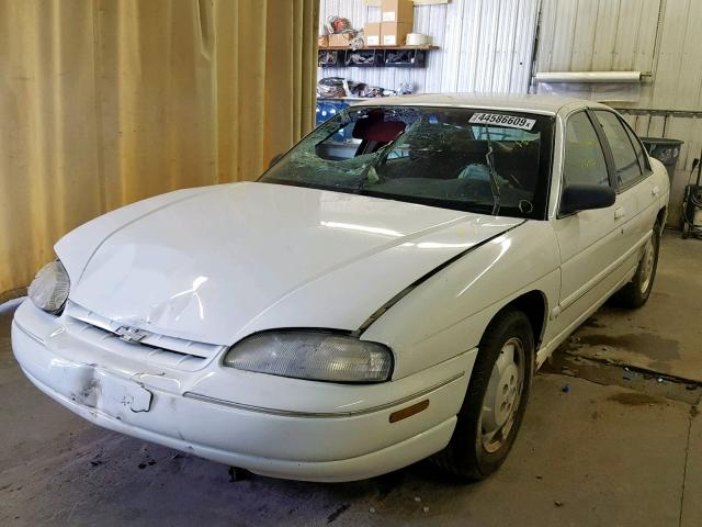 2G1WL52M2V9229543 - 1997 CHEVROLET LUMINA BAS WHITE photo 2