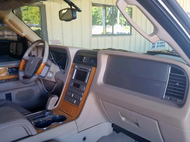 5LMFU28548LJ00230 - 2008 LINCOLN NAVIGATOR WHITE photo 9