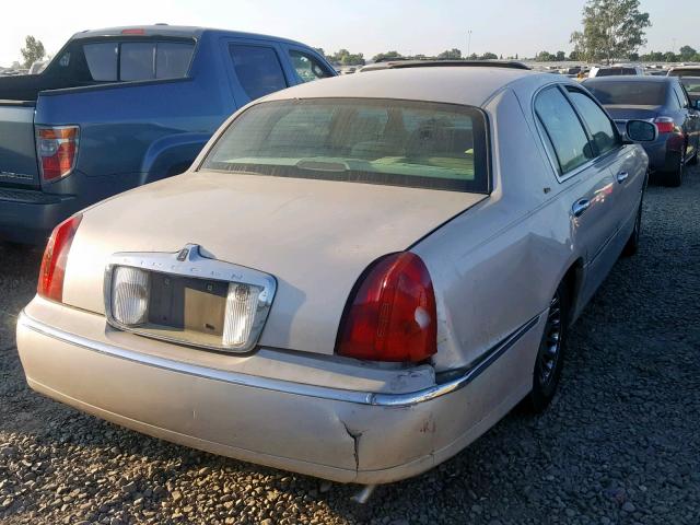 1LNHM83WXYY864360 - 2000 LINCOLN TOWN CAR C BEIGE photo 4