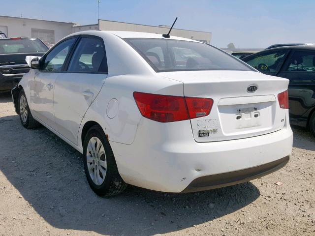 KNAFU4A22A5810589 - 2010 KIA FORTE EX WHITE photo 3