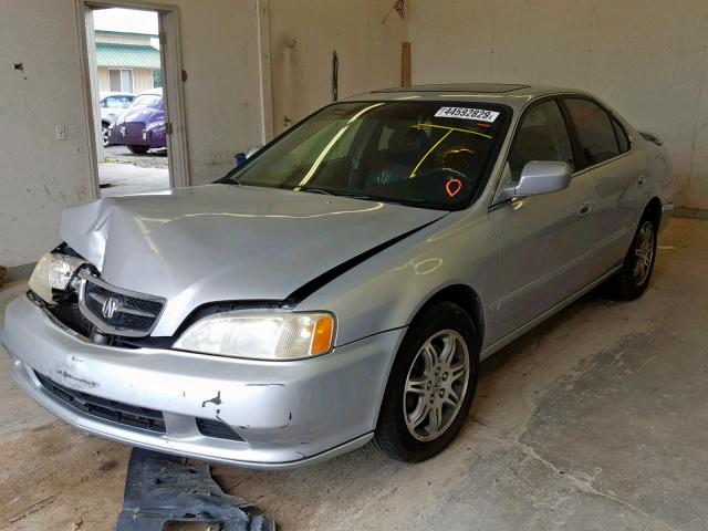 19UUA5669YA042097 - 2000 ACURA 3.2TL SILVER photo 2