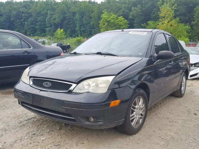 1FAHP34N36W257137 - 2006 FORD FOCUS ZX4 BLACK photo 2