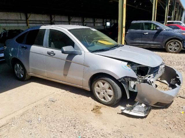 1FAHP34N68W281578 - 2008 FORD FOCUS S/SE SILVER photo 1