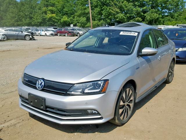 3VW637AJ4FM406433 - 2015 VOLKSWAGEN JETTA HYBR SILVER photo 2