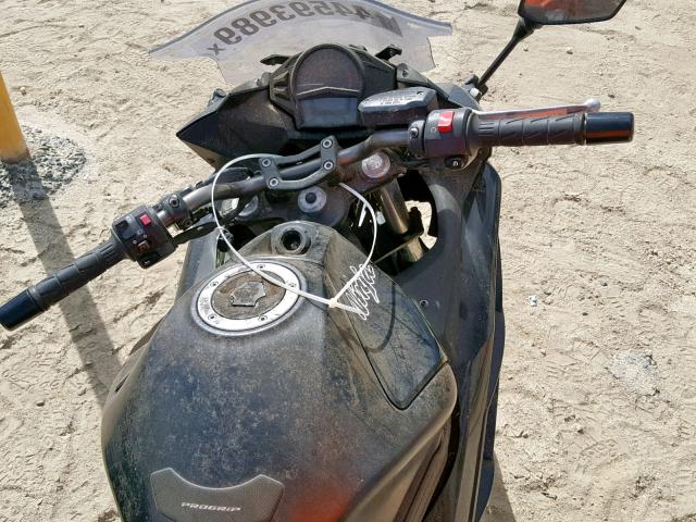 JKAEXEE17DDA12965 - 2013 KAWASAKI EX650 E BLACK photo 5